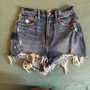 Abercrombie & Fitch Ultra High Rise Mom Short Size 26/2